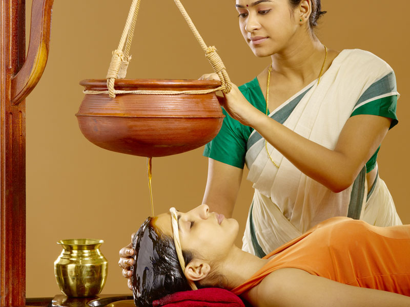 Shirodhara ayurvedic head massage